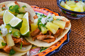 メキシコの伝統的なタコス　タコス・アル・パストール　（タコスアルパストール, タコス　アル パストール） 　Mexican traditional tacos, Tacos al pastor