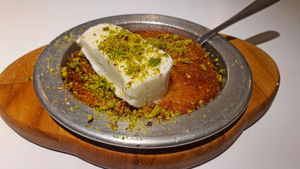 Knafeh with Turkish Ice Cream and Pistachios – A Decadent Dessert Delight