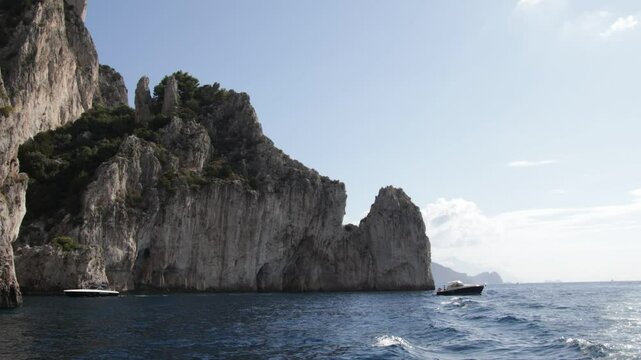 Formations rocheuses sur l'ile de Capri