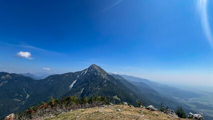 Tolsti vrh, 1715 m Kamniško Savinjske Alpe Slovenia Peak Hiking