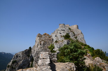 Fototapeta premium RUINES DU CHÂTEAU CATHARES DE PEYREPERTUSE XI éme SIÈCLE