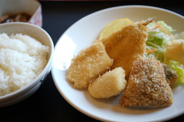 Japanese Food, Aji Frai or Deep-fried Horse Mackerel with White Rice - 日本料理 アジフライ定食