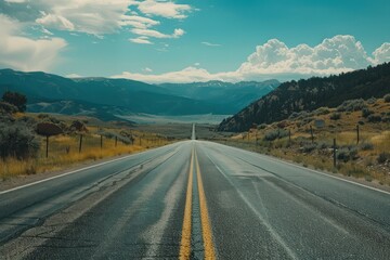 Naklejka premium Scenic Mountain Road