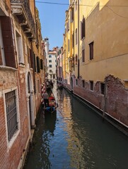 Gondola traffic jams on the canals without promenades