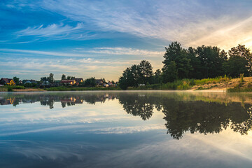 Lustrzane odbicie nad jeziorem © Krzysztof Rostkowski