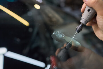 Installing windshield on a car with automotive design