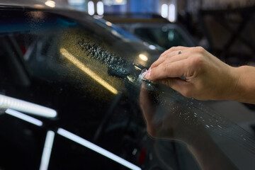 Installing windshield on a car with automotive design