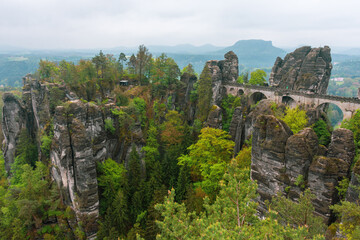 Bastei - formacja skalna w Szwajcarii Saksońskiej w Niemczech