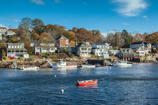 USA, Massachusetts, Cape Ann, Gloucester. Annisquam Harbor during autumn.