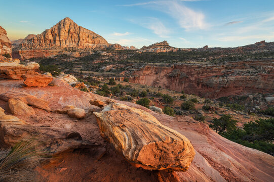 Pectols Pyramid seen from the Rim Trail, Capitol Reef National Park, Utah.