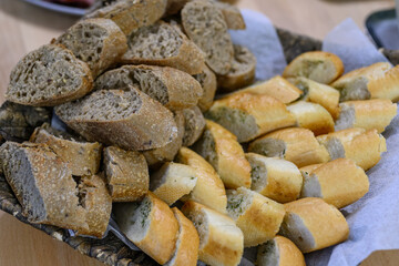 Sliced ​​bread and lid on tray.