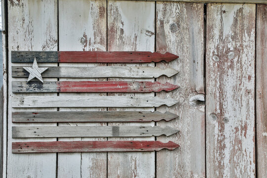 USA, Washington State, Palouse. American flag in Benge.