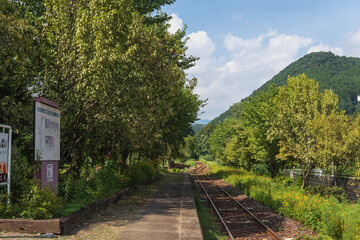 上神梅駅のホームと線路【わたらせ渓谷鐡道】日本群馬県・8月
