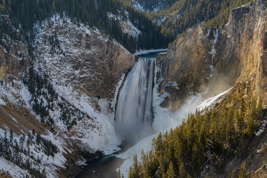 USA, Wyoming. Yellowstone National Park, Lower Falls of Yellowstone River