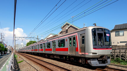 Fototapeta premium 走る電車
