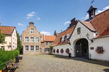 Düsseldorf, Kaiserswerth, St.Suitbertus Stiftsplatz