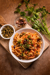 puttanesca spaghetti traditional italian recipe