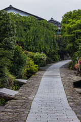 日本　岐阜県中津川市にある中山道の宿馬町、馬籠宿の石畳の坂道と町並み