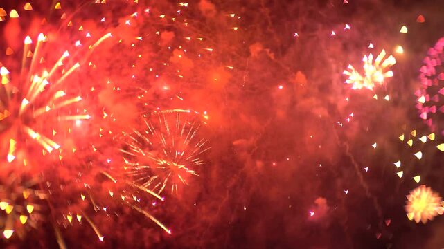 特殊なレンズで撮影した周囲にボケのある美しい花火（Lomography Petzval 55 mm f/1.7 MKII 使用）