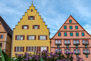 Fototapeta premium Colorful medieval architecture of Rothenburg ob der Tauber in a serene afternoon setting