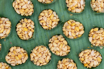 The process of making tempeh from soybeans