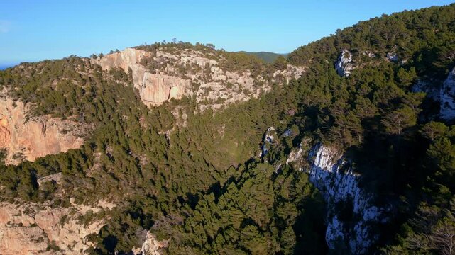 Ses Torretes, islotes en la isla de Ibiza.