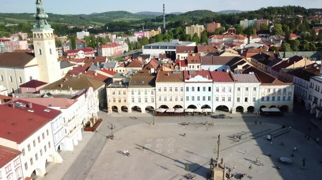 Sigmund Freud Square in Př&iacute;bor, highlighting the Marian column and surrounding historical buildings