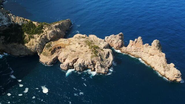 Ses Torretes, islotes en la isla de Ibiza.