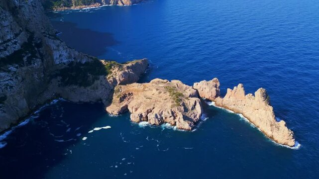 Ses Torretes, islotes en la isla de Ibiza.