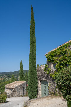 Paysage du village m&eacute;di&eacute;val de Mirmande dans la Dr&ocirc;me