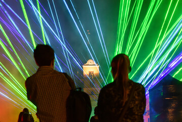 Pokaz laserów przy zmroku © TM 360