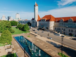 Fountain and Union Station in downtown St Louis, Missouri, United States.
