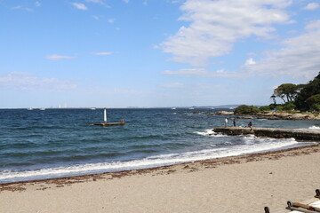 東京湾の風景（横須賀）。観音崎海水浴場。