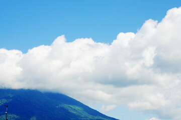 美しい夏の羊蹄山