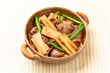 牛肉と牛蒡のソース煮を土鍋で作る