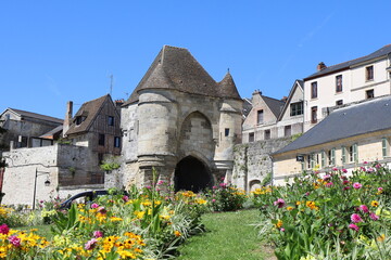 La porte d'Ardon, ancienne porte de ville, ville de Laon, d&eacute;partement de l'Aisne, France