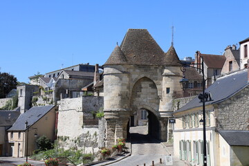 La porte d'Ardon, ancienne porte de ville, ville de Laon, département de l'Aisne, France