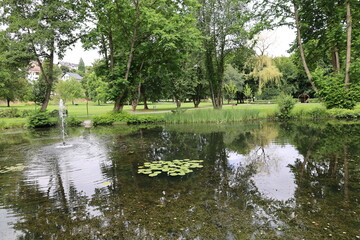 Blick in den Kurpark von Bad Wünnenberg in Nordrhein-Westfalen
