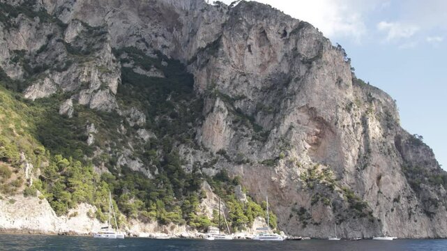  Formations rocheuses sur l'ile de Capri