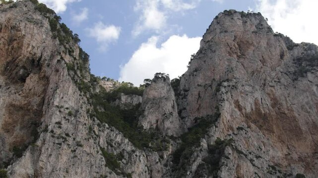 Formations rocheuses sur l'ile de Capri