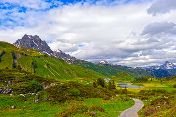 Wanderweg am Hochtannbergpass in Warth Vorarlberg, Österreich	