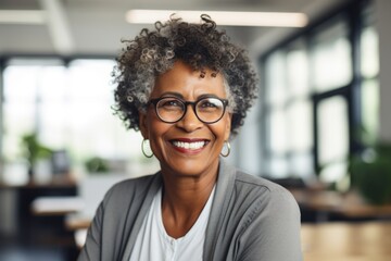 Obraz premium Portrait of a senior black businesswoman in office
