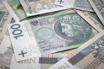 Polskie banknoty stuzłotowe, biznes i ekonomia.