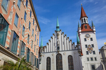 Obraz premium Altes Rathaus (Old Town Hall) in Marienplatz, Munich, Germany