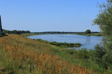 Blick über die Elbe bei Wahrenberg in Sachsen-Anhalt