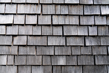 Detail einer Wand aus Schindeln aus Holz
