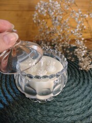 Aromatic Candle in Glass Container - Vela arom&aacute;tica em recipiente de vidro