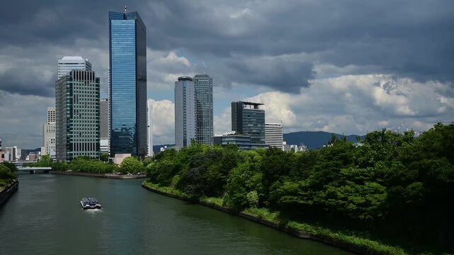 初夏の大阪ビジネスパーク （大阪府大阪市, 2024年6月）