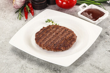 Grilled minced beef burger cutlet