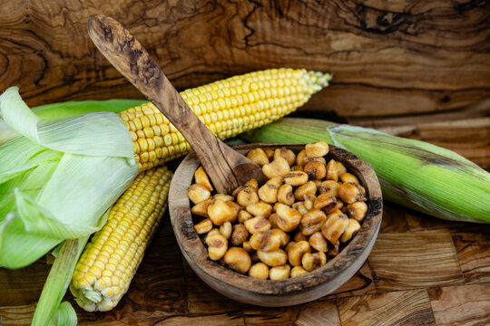Frisch geernteter Mais Zea mays